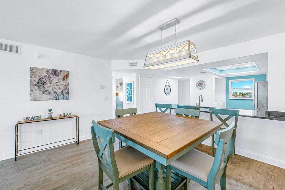 Apartment (2 Bedrooms) | In-room dining
