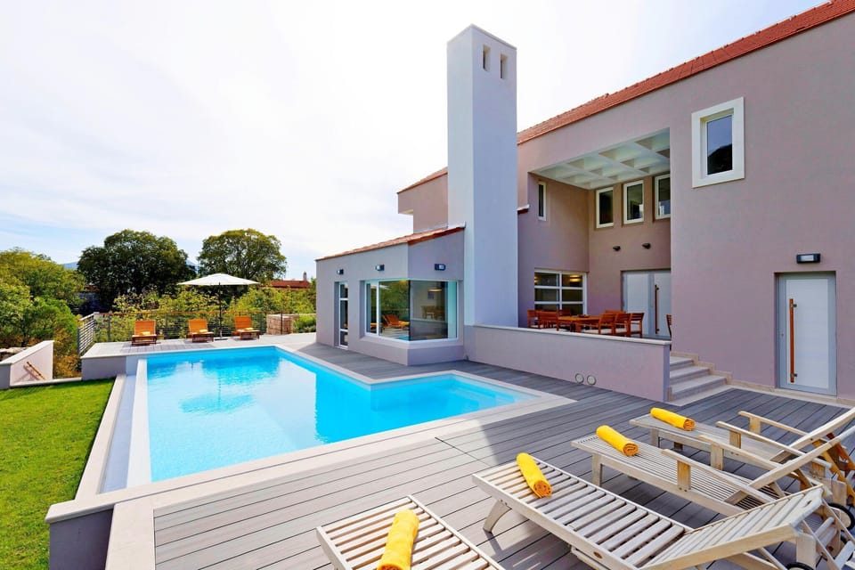 Holiday Home Swimming Pool
