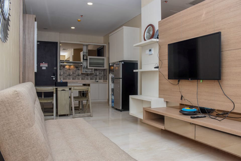 Apartment | Living area | TV