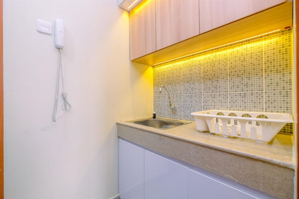 Apartment | Private kitchen | Full-size fridge, stovetop
