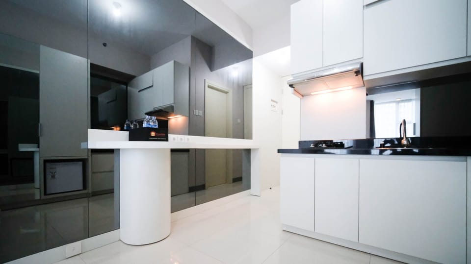 Studio | Private kitchen | Full-size fridge, stovetop