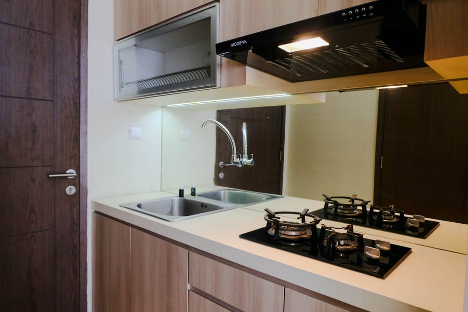 Studio | Private kitchen | Full-size fridge, stovetop