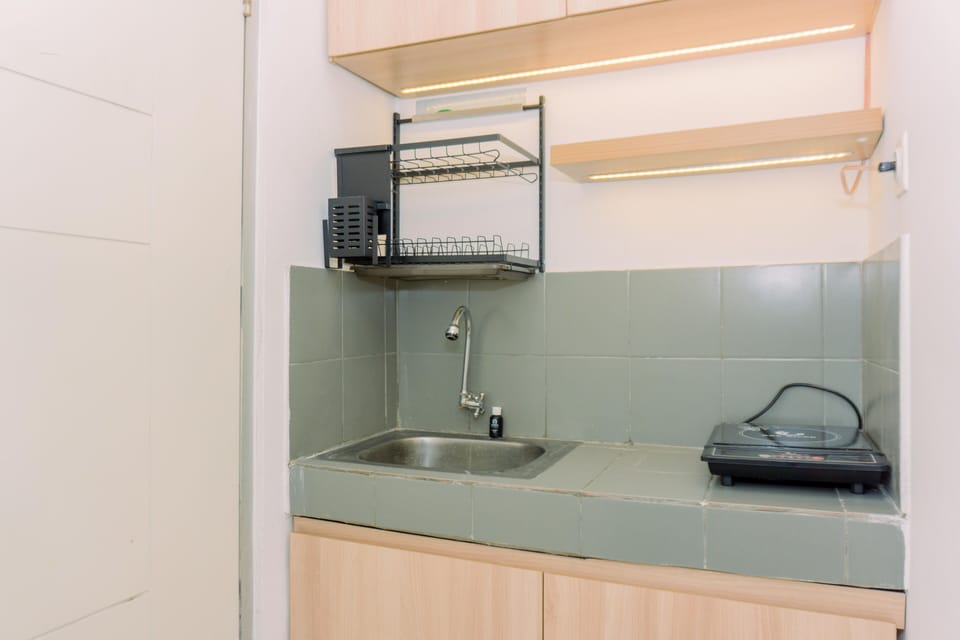 Apartment | Private kitchen | Full-size fridge, stovetop