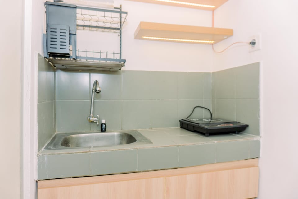Apartment | Private kitchen | Full-size fridge, stovetop