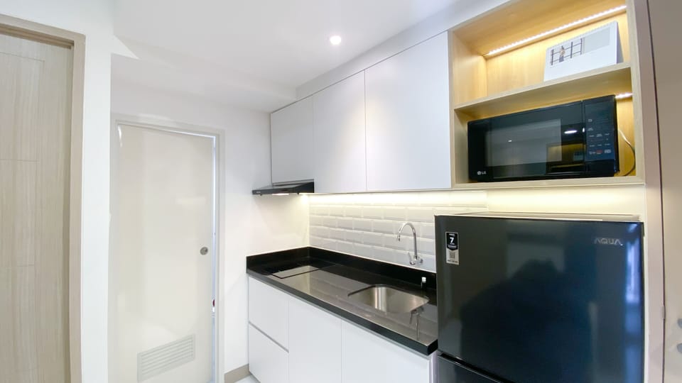 Apartment | Private kitchen | Full-size fridge, stovetop