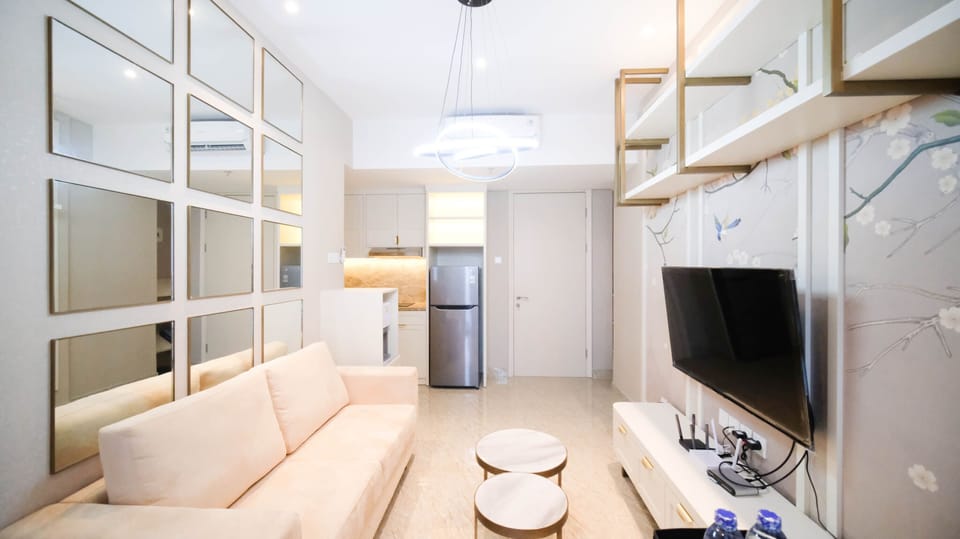 Apartment | Living area | TV