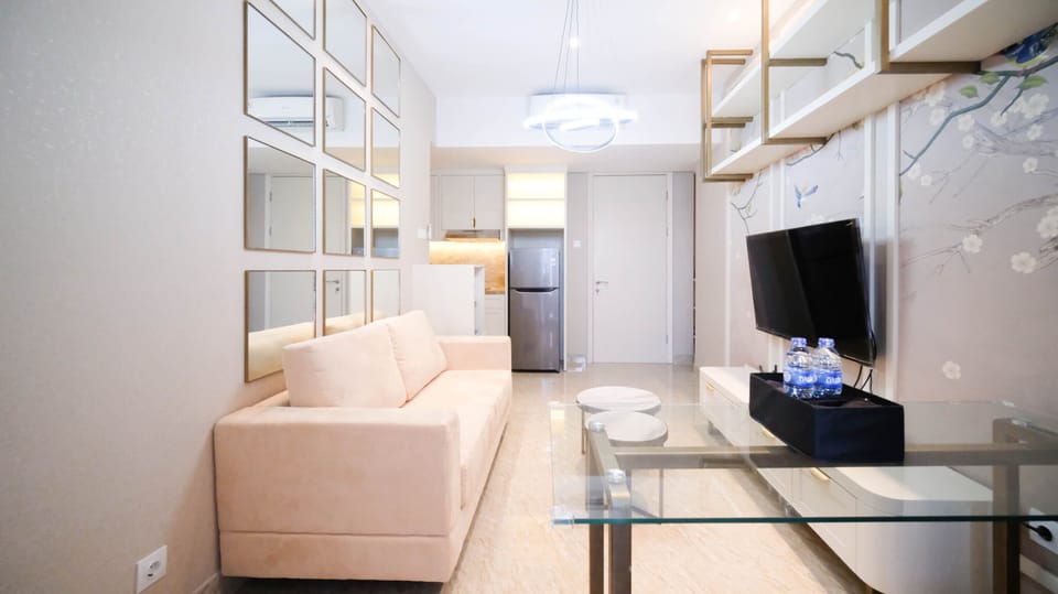 Apartment | Living area | TV