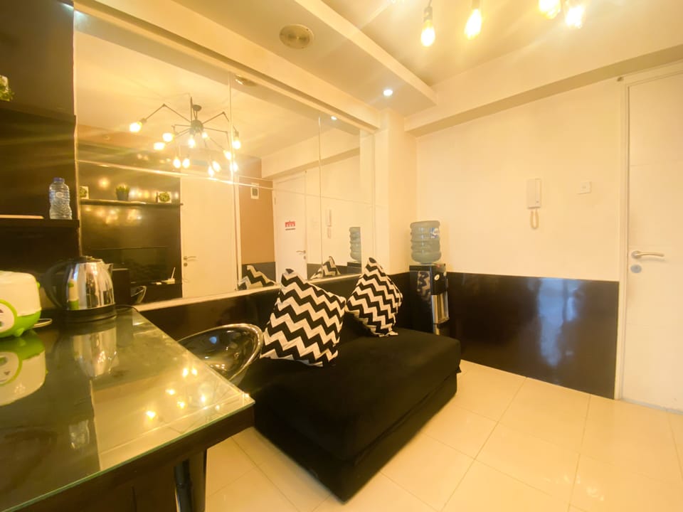Apartment | Living area | TV