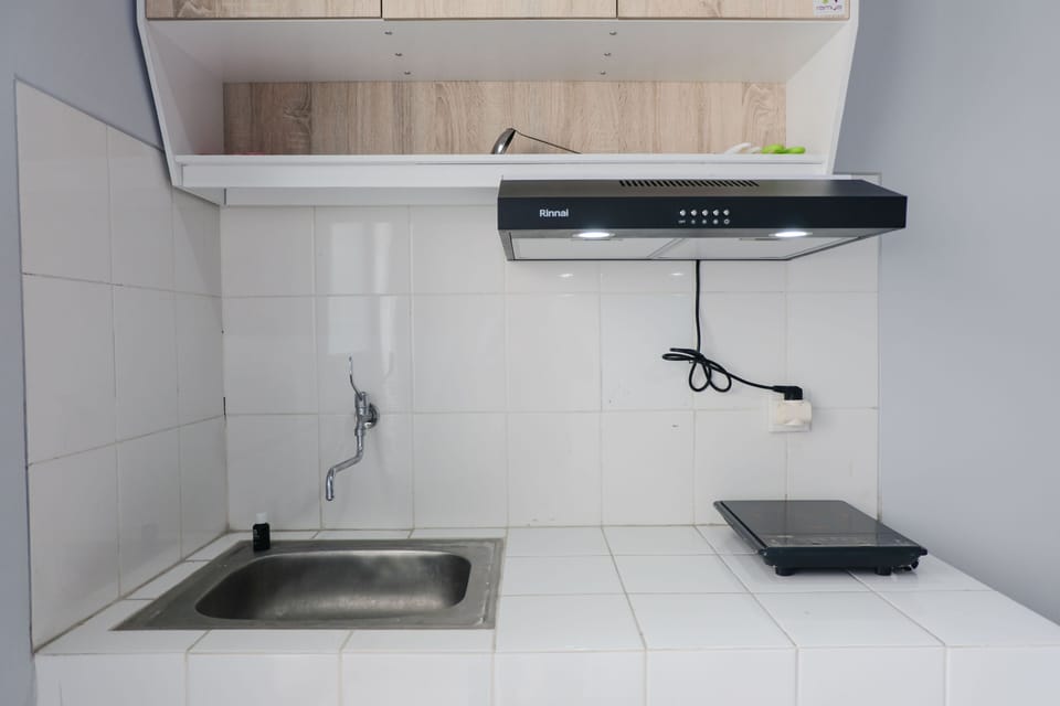 Apartment | Private kitchen | Full-size fridge, stovetop