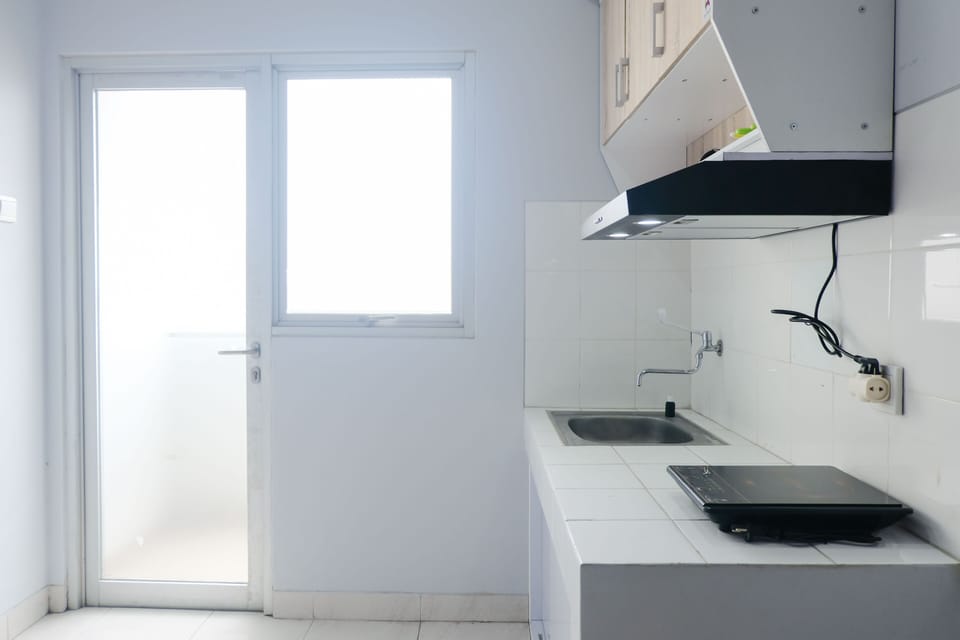 Apartment | Private kitchen | Full-size fridge, stovetop
