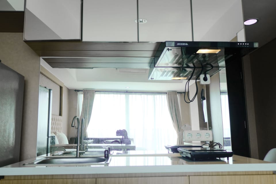 Studio | Private kitchen | Full-size fridge, stovetop