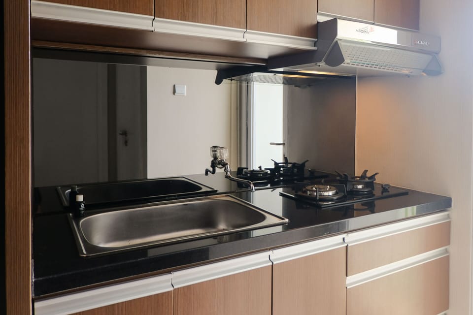 Apartment | Private kitchen | Full-size fridge, stovetop