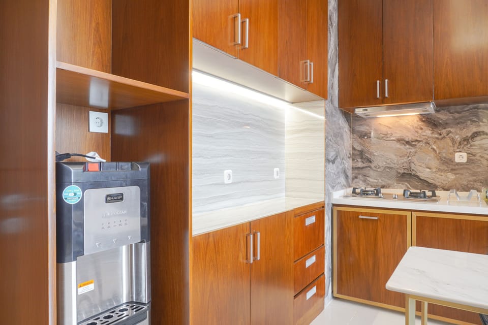 Apartment | Private kitchen | Full-size fridge, stovetop