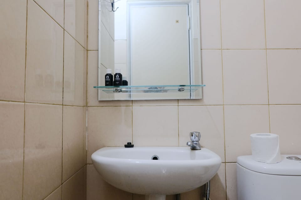 Studio | Bathroom | Shower