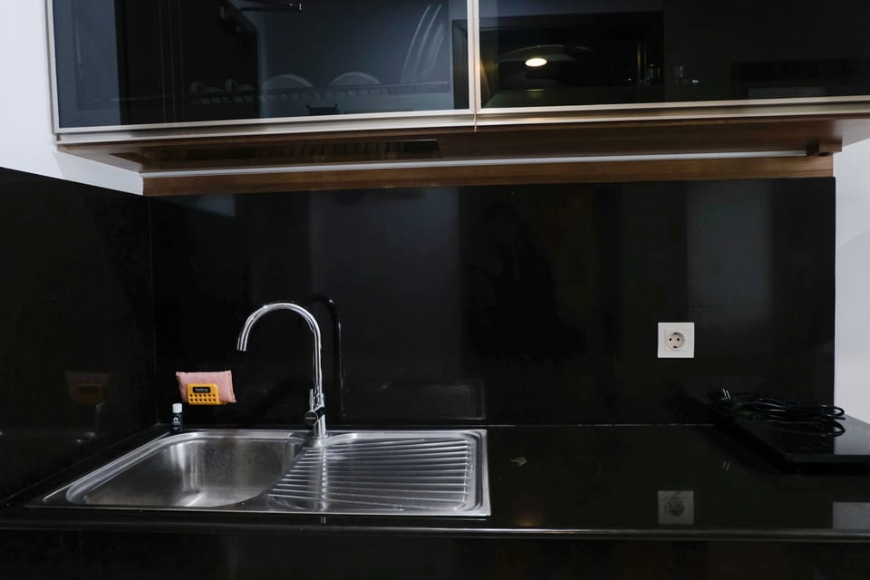 Studio | Private kitchen | Full-size fridge, stovetop