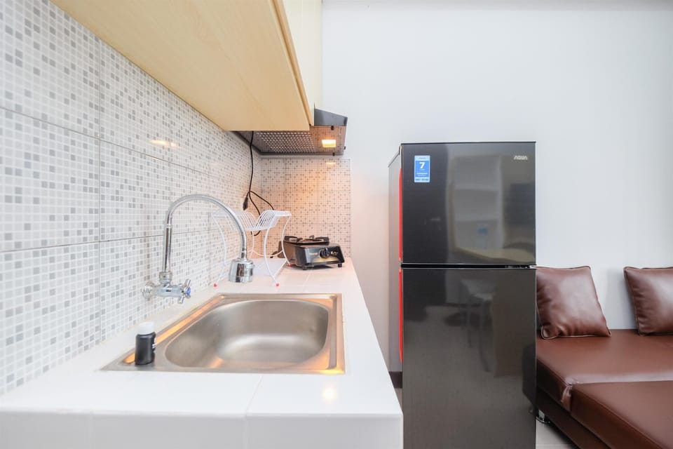Apartment | Private kitchen | Full-size fridge, stovetop