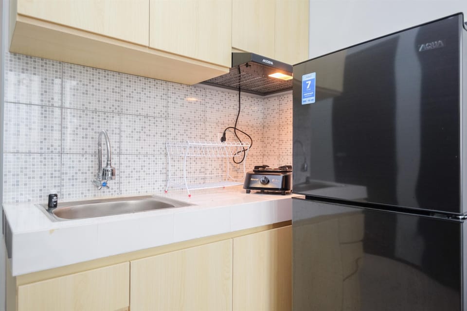 Apartment | Private kitchen | Full-size fridge, stovetop