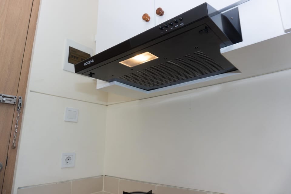 Studio | Private kitchen | Full-size fridge, stovetop