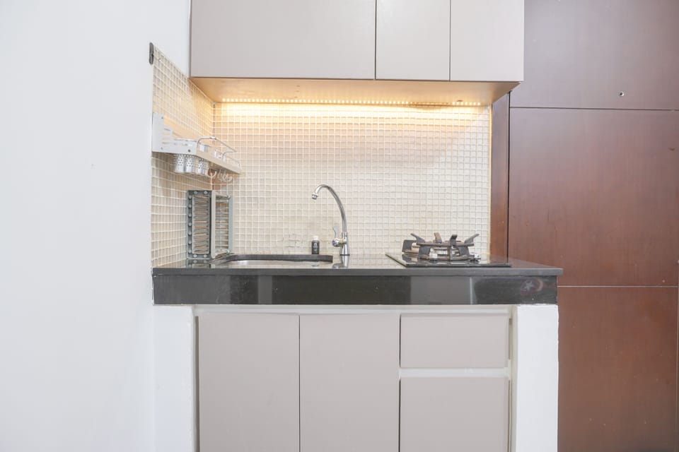 Apartment | Private kitchen | Full-size fridge, stovetop