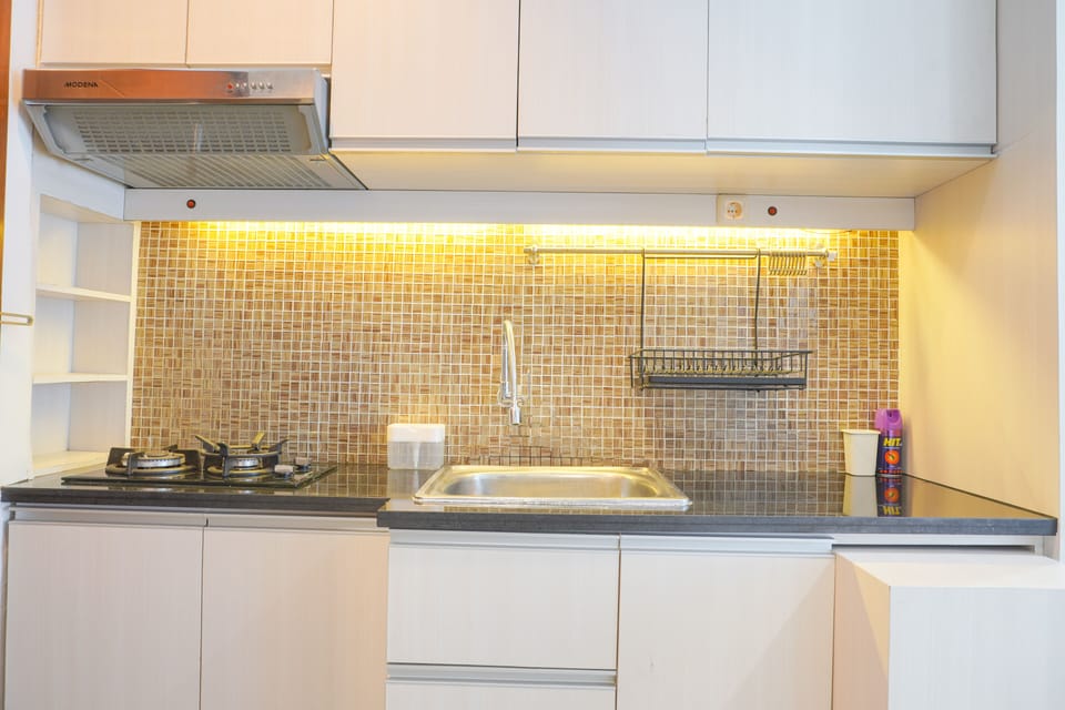 Studio | Private kitchen | Full-size fridge, stovetop