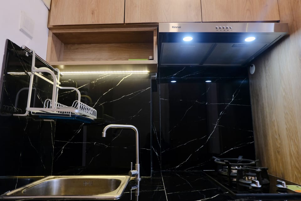 Studio | Private kitchen | Full-size fridge, stovetop