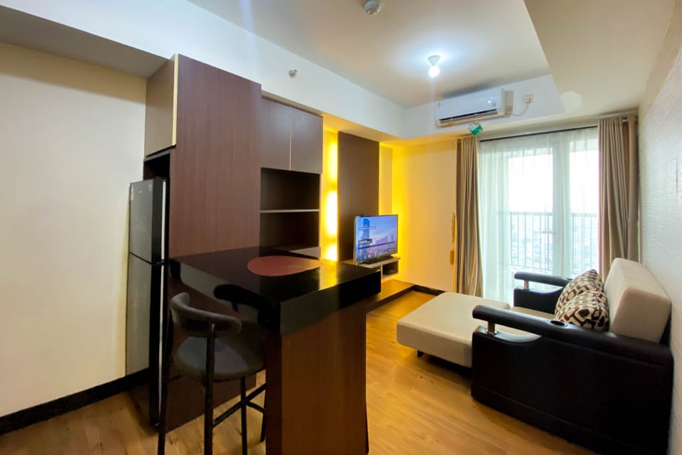 Apartment | Living area | TV
