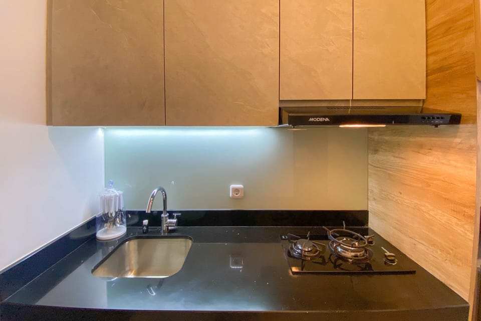 Studio | Private kitchen | Full-size fridge, stovetop