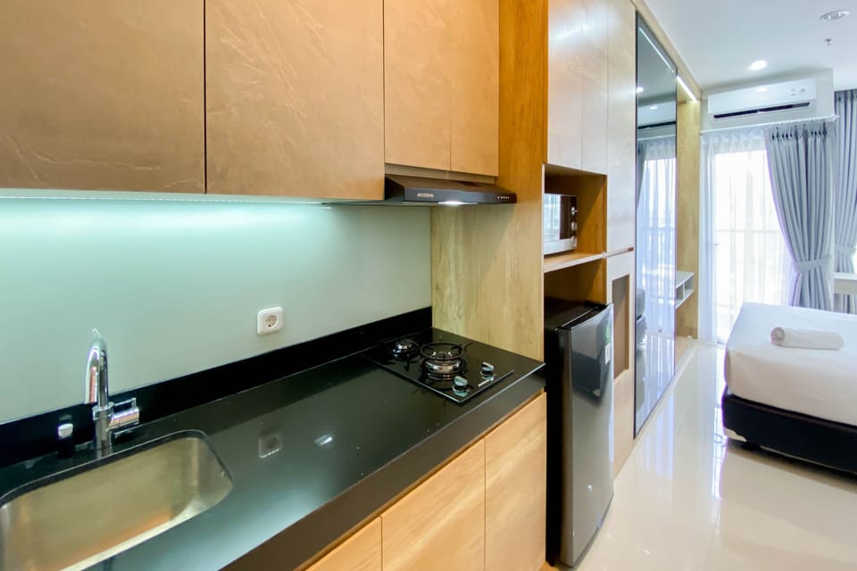 Studio | Private kitchen | Full-size fridge, stovetop