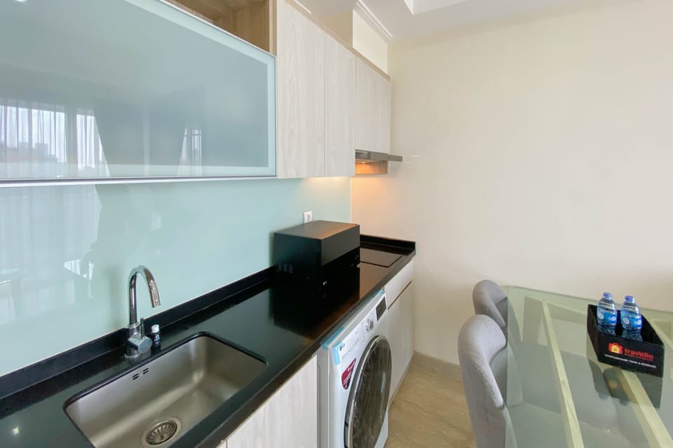 Apartment | Private kitchen | Full-size fridge, stovetop