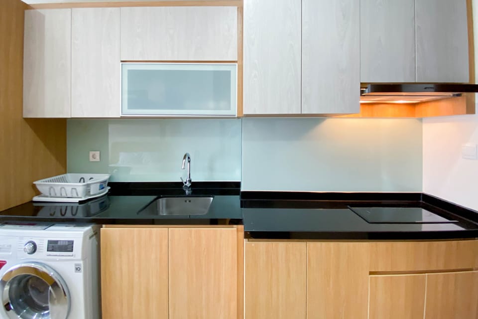Studio | Private kitchen | Full-size fridge, stovetop