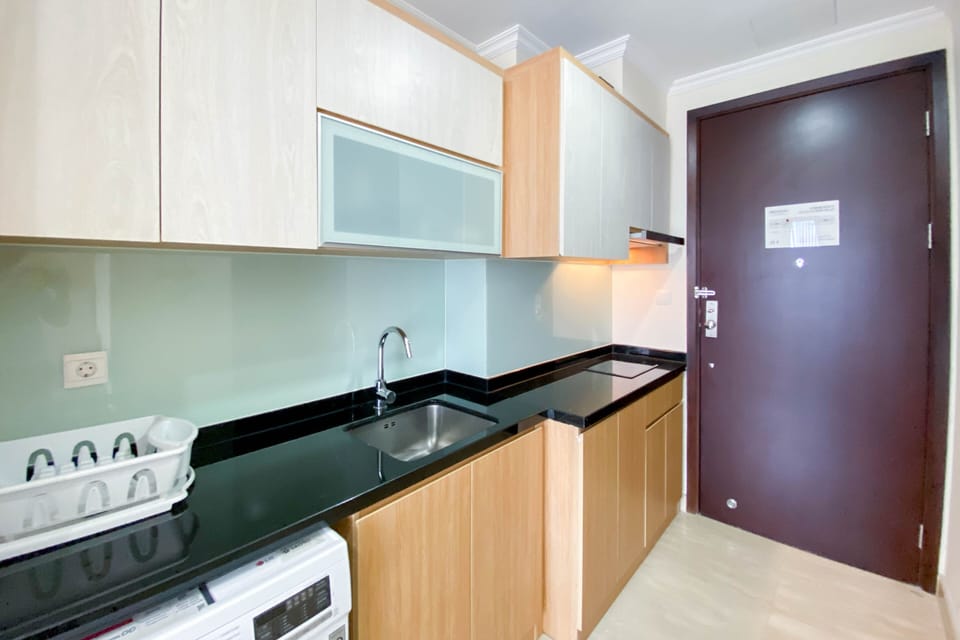 Studio | Private kitchen | Full-size fridge, stovetop