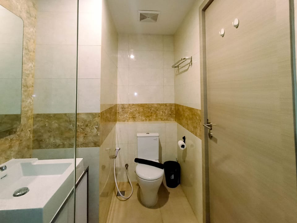 Studio | Bathroom