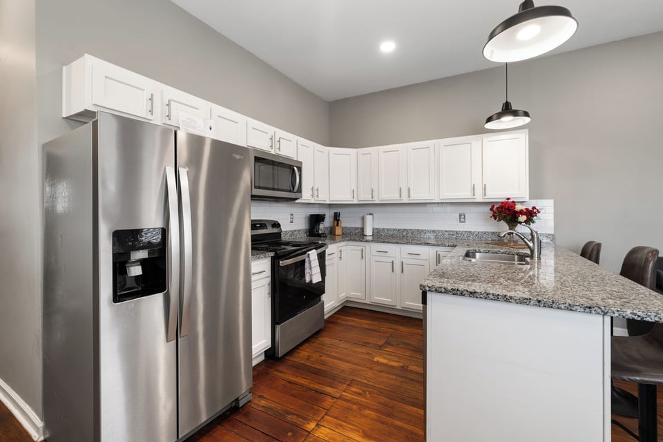 Apartment | Private kitchen | Fridge, microwave, stovetop, dishwasher