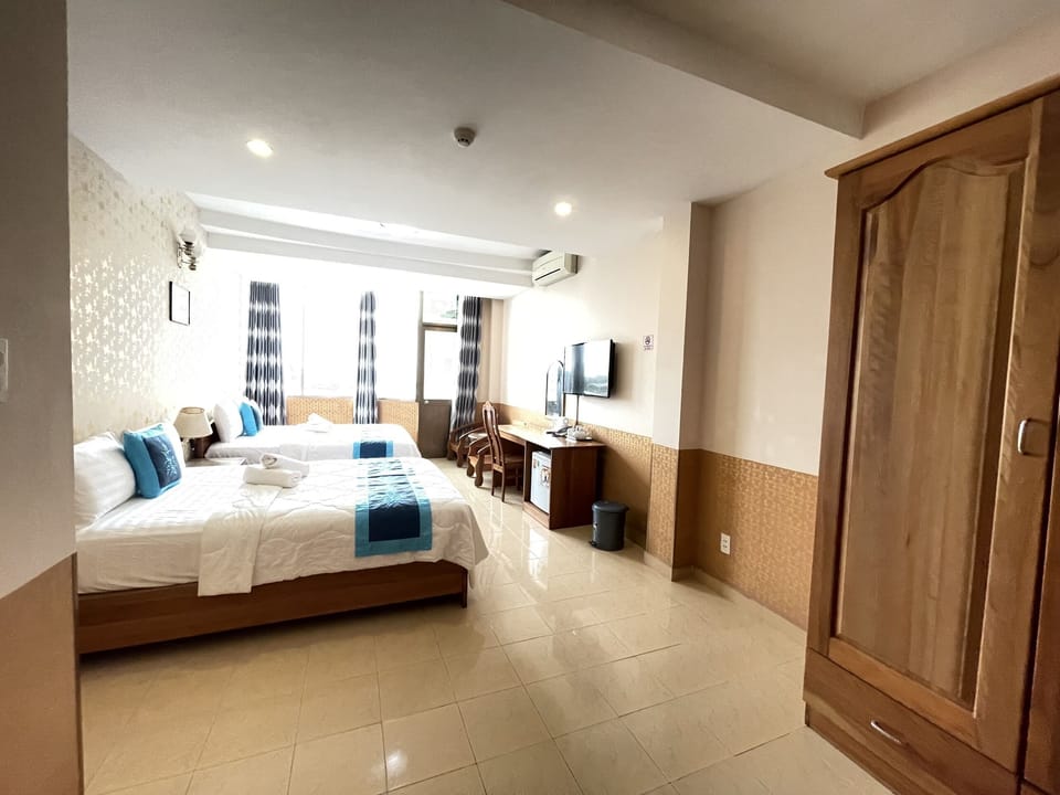 Luxury Double Room | Individually decorated, individually furnished, desk, laptop workspace