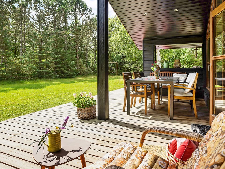 House | Outdoor dining