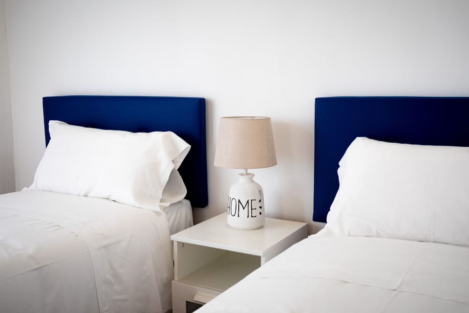 Apartment | 1 bedroom, desk, bed sheets