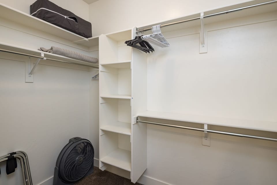 Walk-in Closet