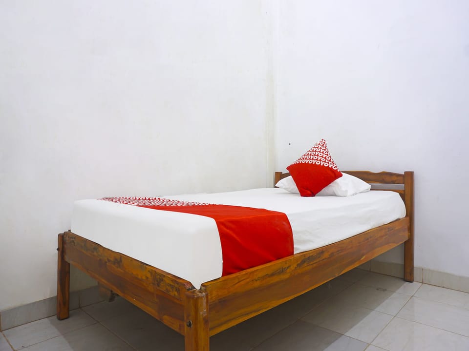 Single Room | WiFi (free), bed sheets