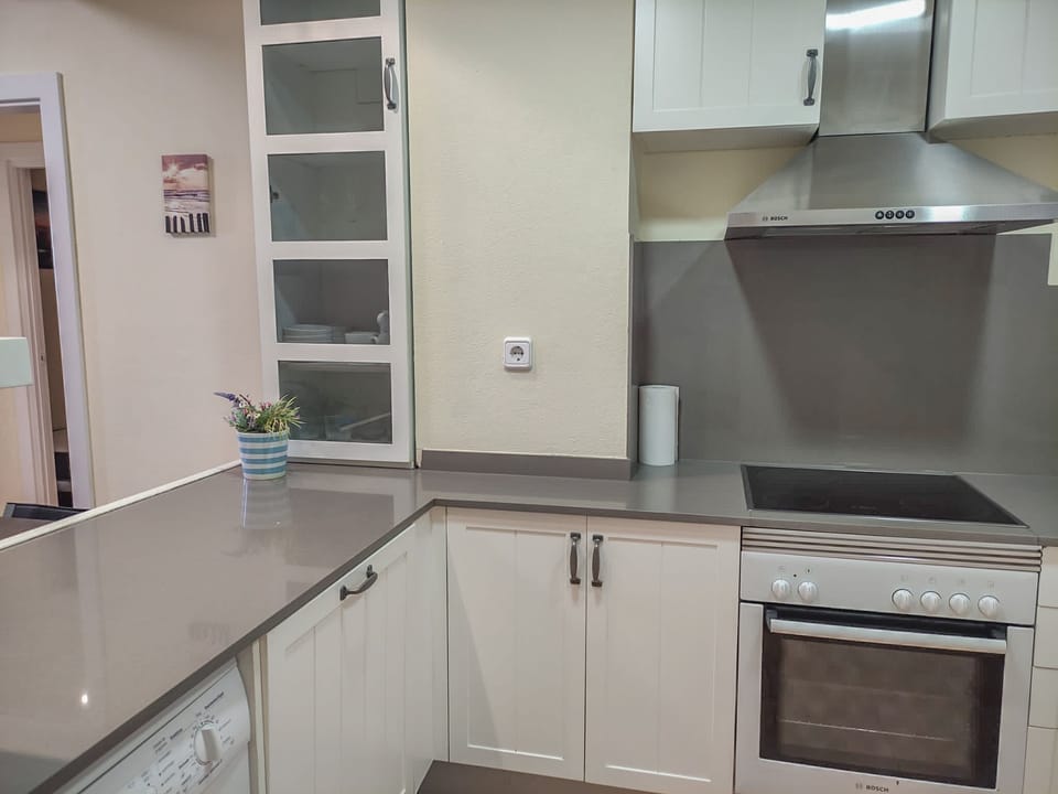 Apartment with a spectacular views,  Terrace with garden private.Comnmunity pool