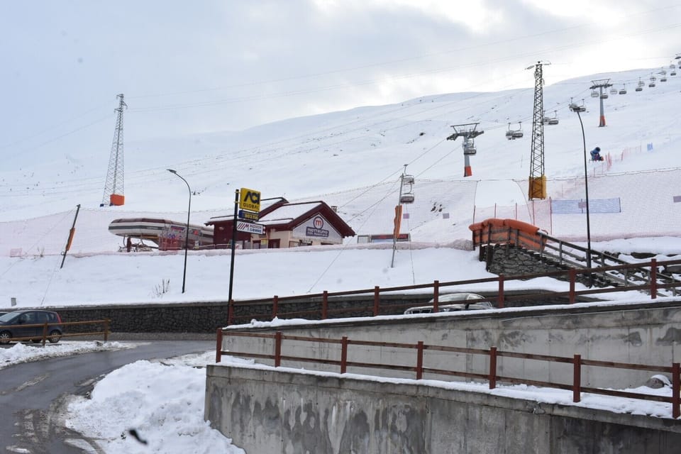 Snow and ski sports