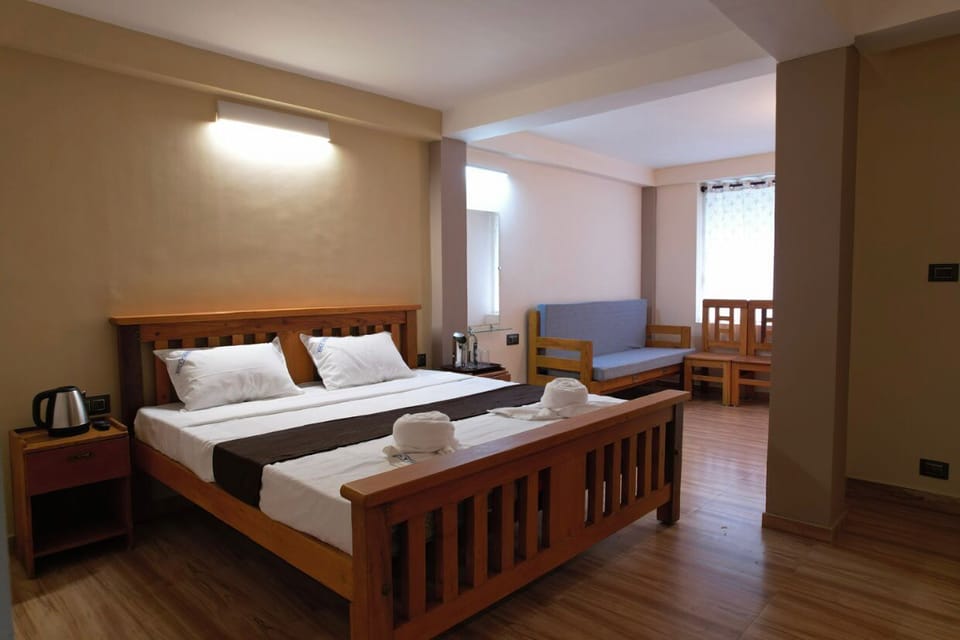 Luxury Double Room | Free WiFi