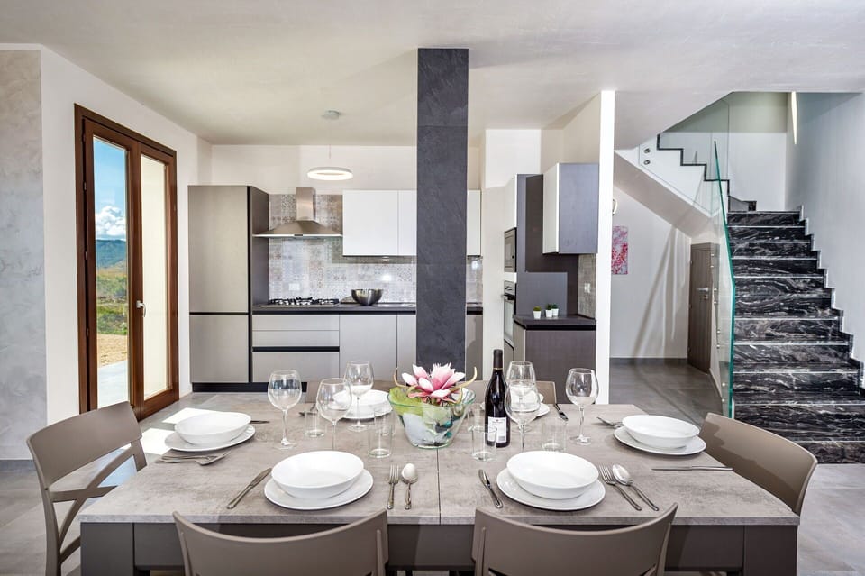 Dining Room, Kitchen