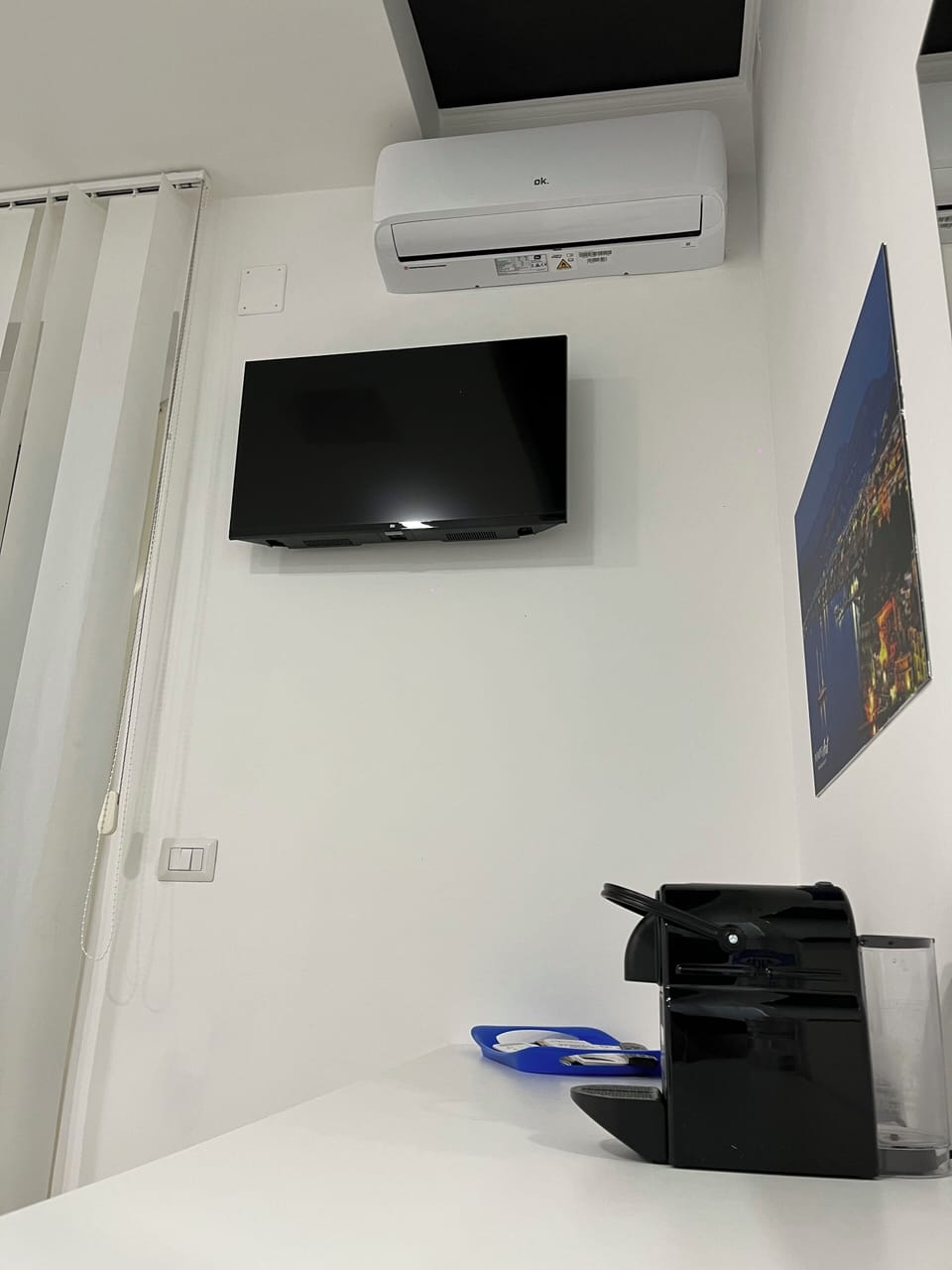 Quadruple Room | Premium bedding, memory foam beds, desk, WiFi (free)