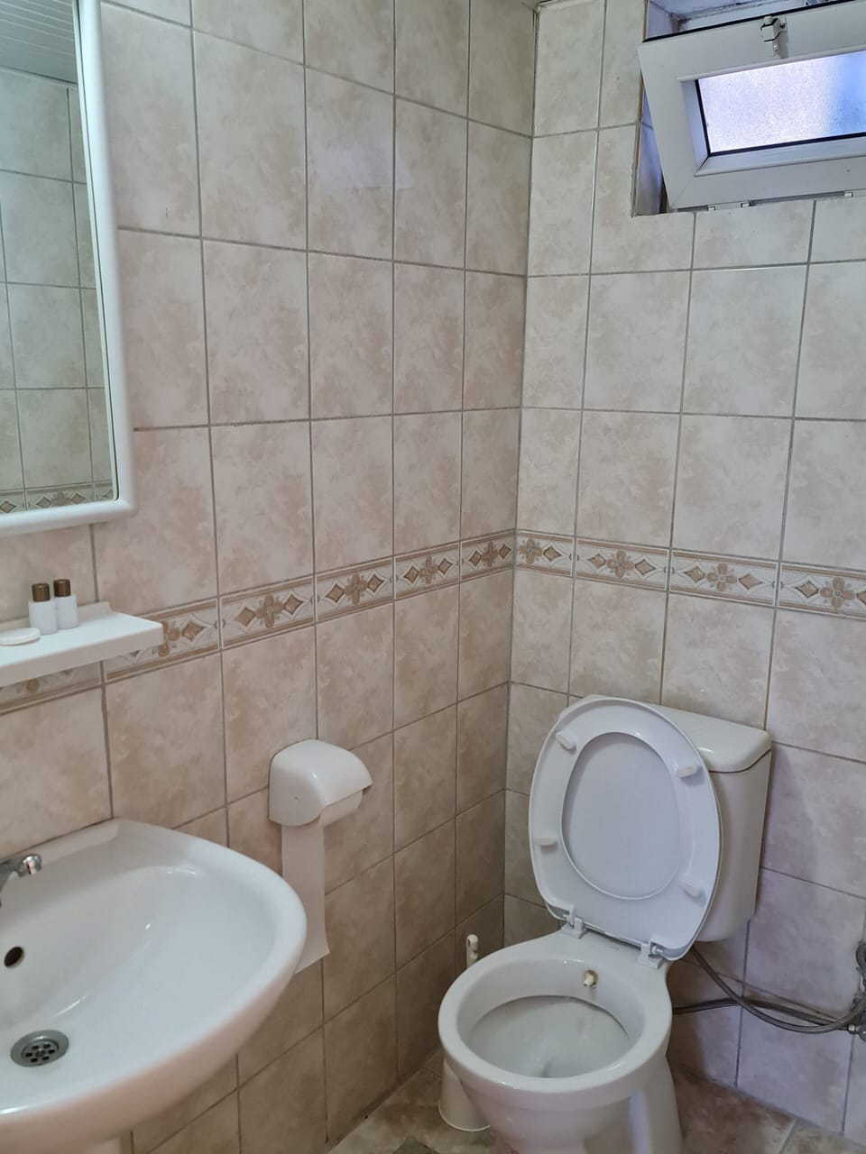 Free toiletries, towels
