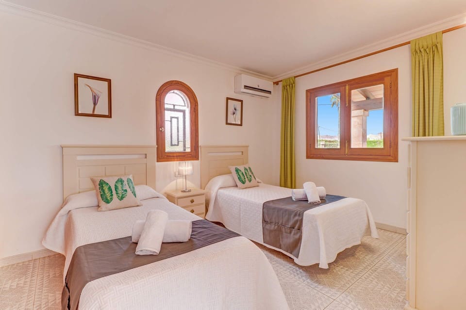 Villa Bauza image