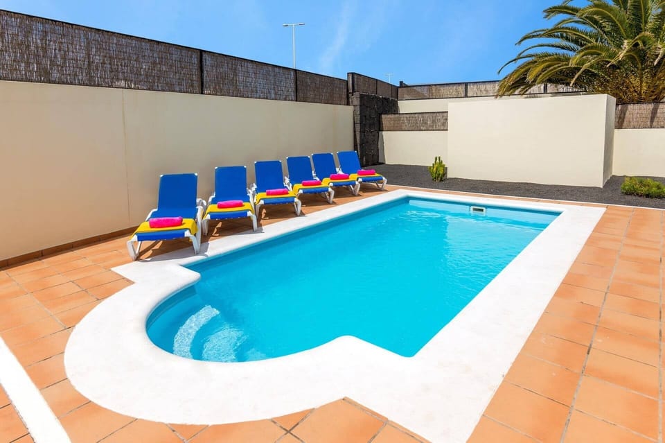 Villa Veraniego image