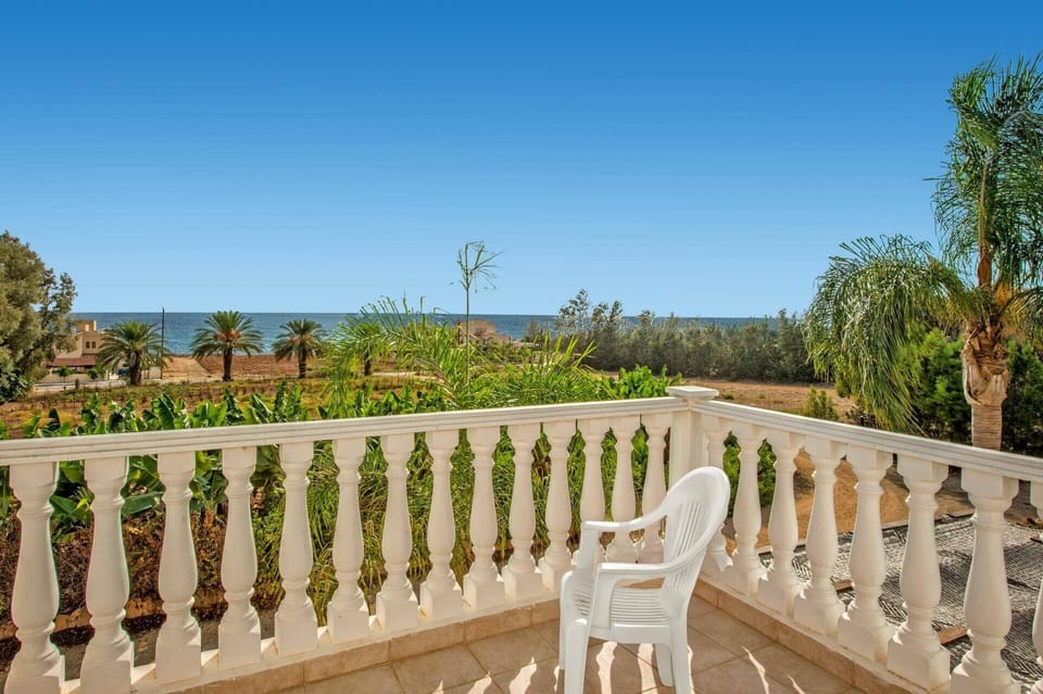 Villa Banana Grove image