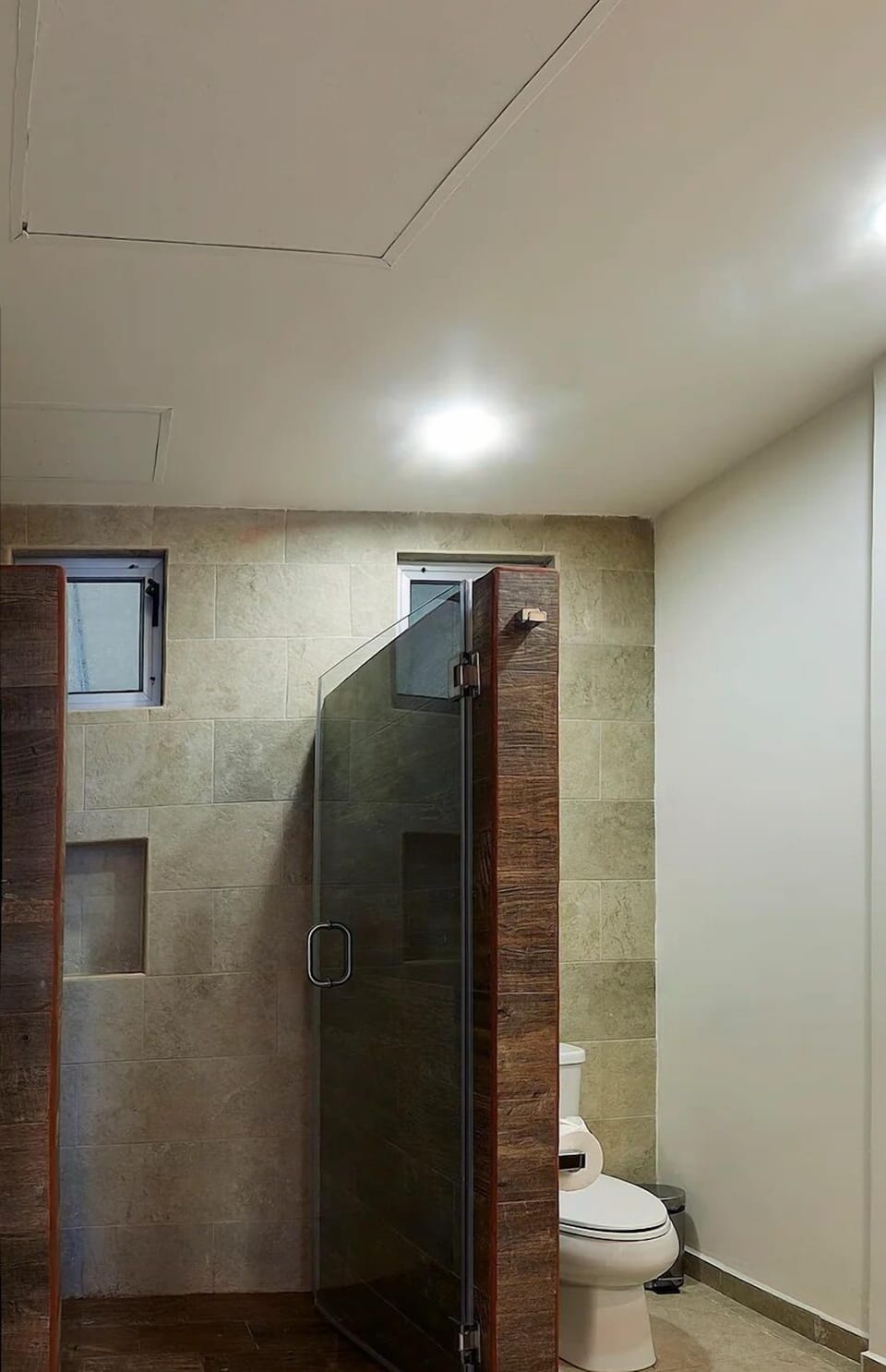Comfort Condo | Bathroom | Shower, rainfall showerhead