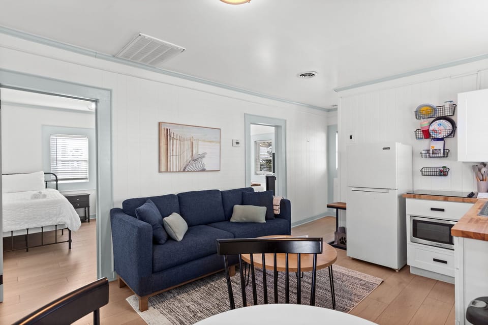 Separation of bedrooms by common space