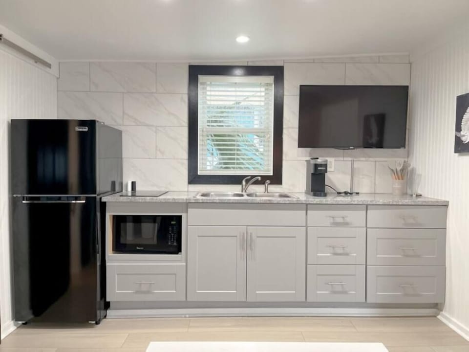 Fully stocked kitchen with all the comforts of home.